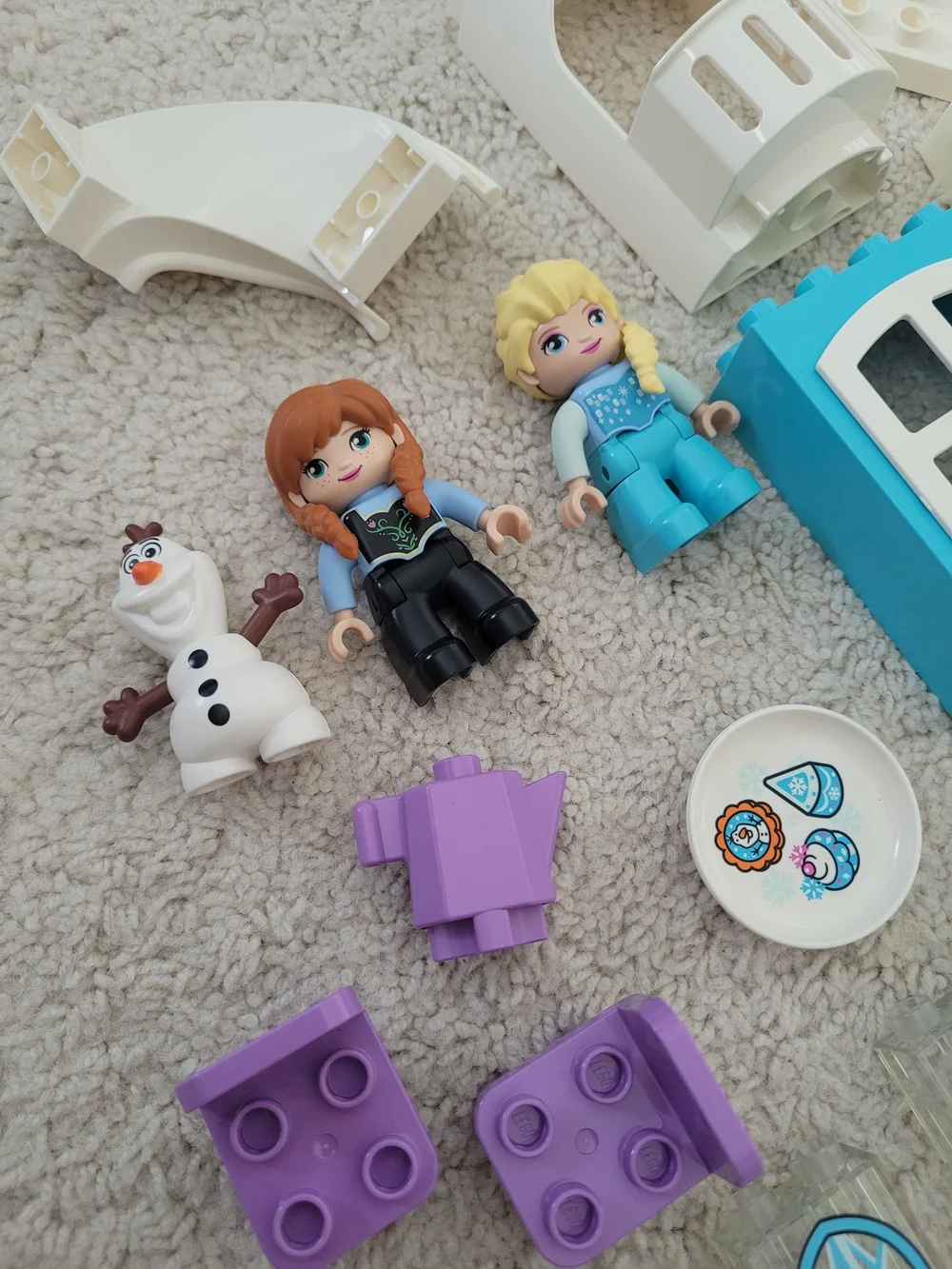 Lego Duplo Frozen Ice Castle Set. Elsa, Anna, Olaf. Retired set